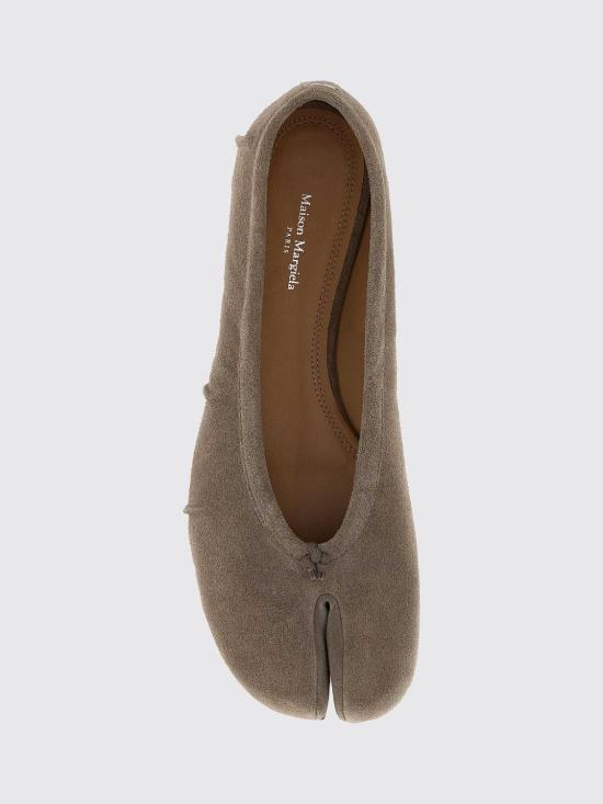 26FW 마르지엘라 타비 발레리나 스웨이드 플랫 슈즈 S58WZ0127P7854 T2146 Beige - MAISON MARGIELA