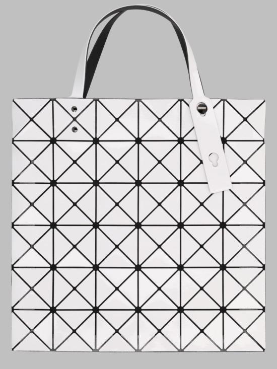 26FW 이세이 미야케 토트백 BB68AG053 01 WHITE