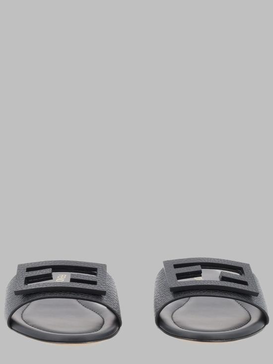26FW 펜디 샌들 8R9264 B1RFF0QA1 BLACK