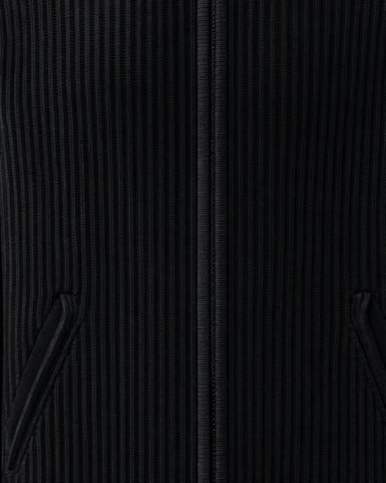 26FW 씨피 컴퍼니 탑 2797611 Black - C.P. COMPANY