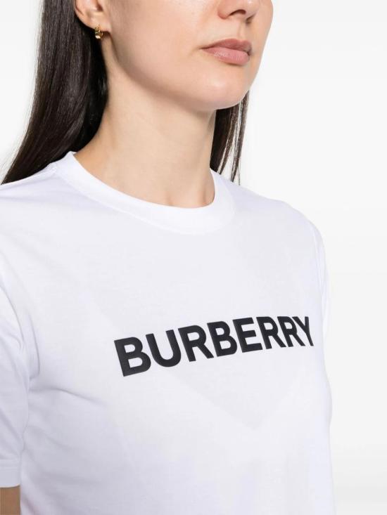  버버리 로고 코튼 티셔츠  8080325 A1464 - BURBERRY
