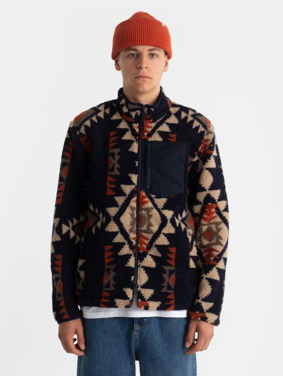  레볼루션 자켓 7778a23