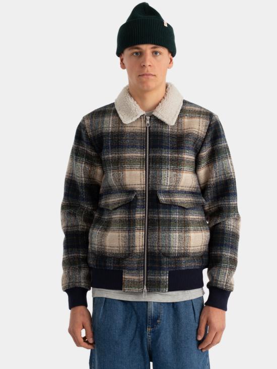  레볼루션 자켓 7781a23