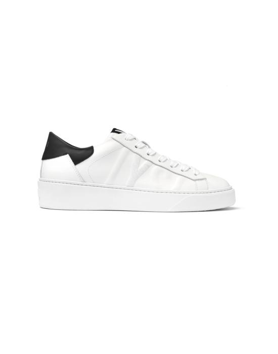  IYSI 스니커즈