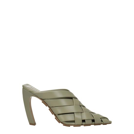 25SS 보테가베네타 뮬/슬리퍼 740262V00T03025