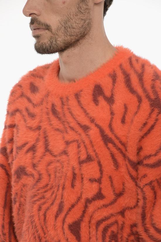  마르셀로 불론 스웨터 CMHE024F23KNI0032028 Arancio Burgundy - MARCELO BURLON