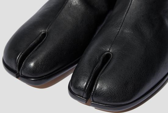 24FW 마르지엘라 타비 플랫 앵클 부츠 S57WU0134PR058T8013 - MAISON MARGIELA