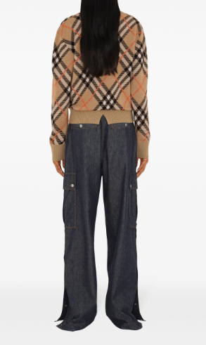 24FW 버버리 스웨터 8093486 B9368 Sand ip check - BURBERRY