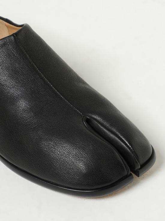 26SS 마르지엘라 Tabi 타비 바부슈 로퍼 S57WR0051PR058 T8013 Black - MAISON MARGIELA