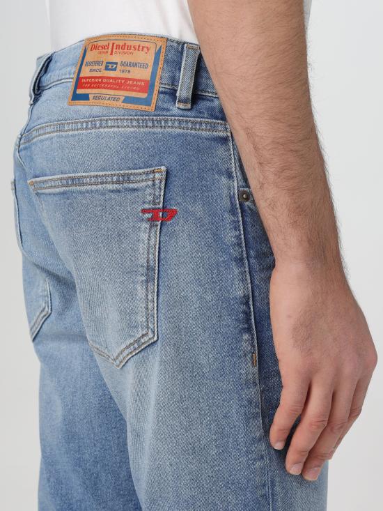  디젤 데님 스트레이트 팬츠 A035580CLAF 01 - DIESEL