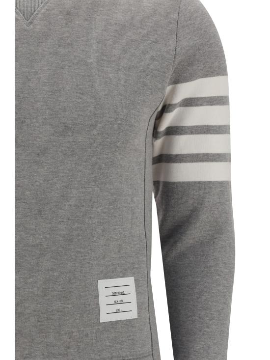 26SS 톰브라운 로고 패치 엔지니어드 4바 스웨트셔츠 MJT021H00535 068 - THOM BROWNE