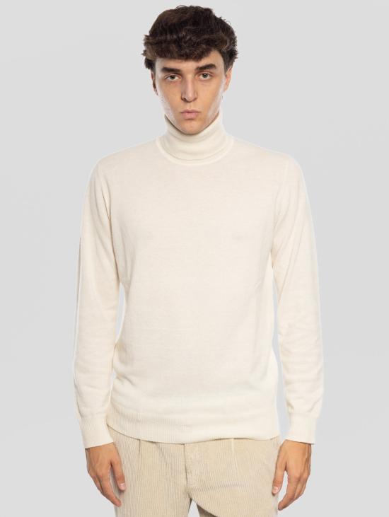  알파스튜디오 터틀넥 AU 7112GU