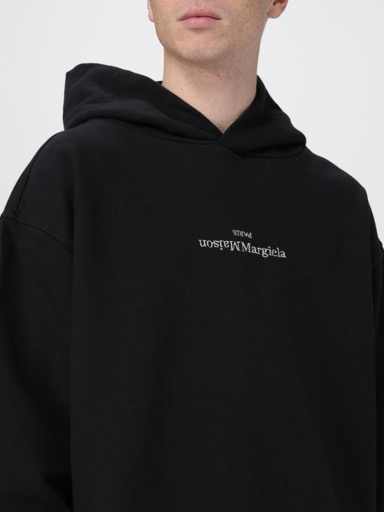 26SS 마르지엘라 업사이드 다운 자수 로고 후드 S50GU0167S25503 962 Black - MAISON MARGIELA