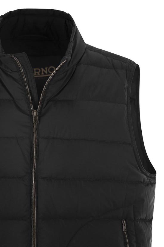 25FW 에르노 일 질레 다운 베스트  PI012ULE12456Z 9300 Black - HERNO