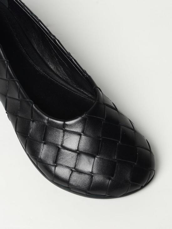 24FW 보테가베네타 플랫 슈즈 806850V2ED0 1000 Black - BOTTEGA VENETA