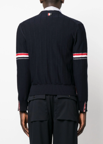  톰브라운 울 릴렉스드 브이넥 암밴드 가디건 MKC519A Y1002415 Blue - THOM BROWNE