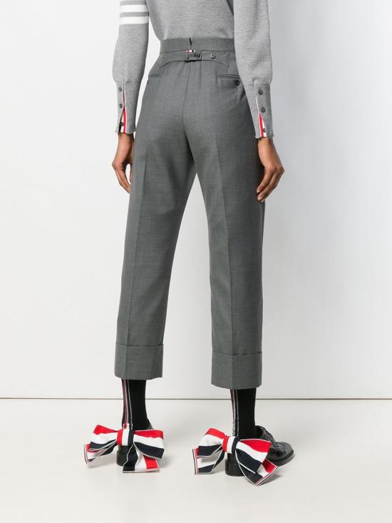  톰브라운 클래식 트윌 울 백스트랩 팬츠 FTC337A00626T035 MED GREY 035 - THOM BROWNE