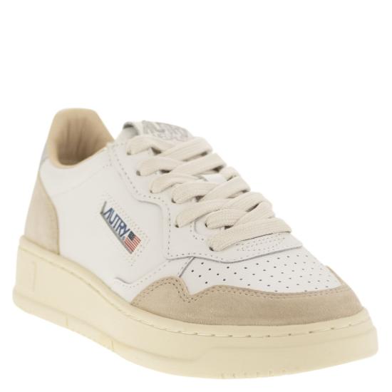  오트리 메달리스트 로우 스니커즈 AULW WHITE SILVER - AUTRY