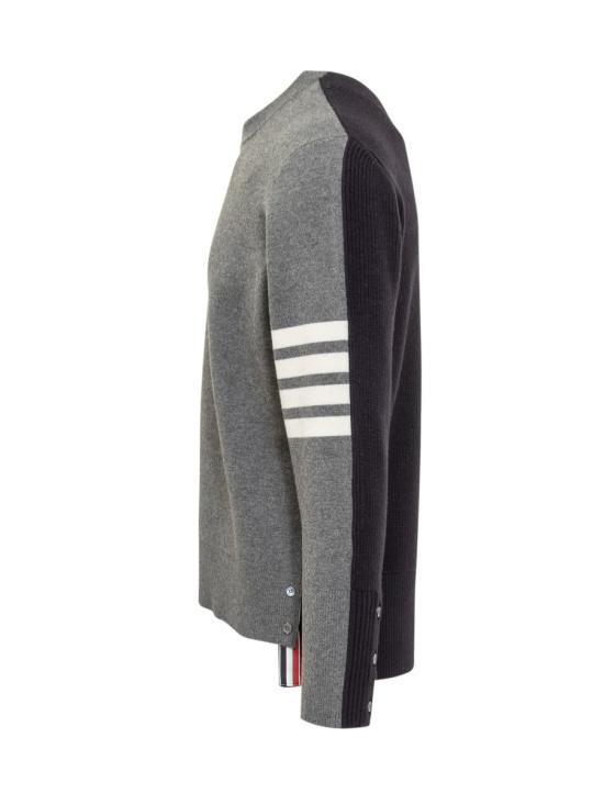  톰브라운 메리노 울 2 in 1 하프 4바 스웨터 MKA517B Y1018 035 MED GRAY DOM - THOM BROWNE
