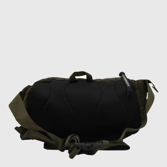  씨피 컴퍼니 크로스백 17CMAC112A005269G683 IVY GREEN DOM - C.P. COMPANY