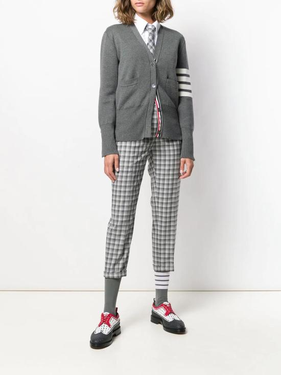 26SS 톰브라운 코튼 4바 밀라노 클래식 브이넥 가디건 FKC207A 00219 035 MED GREY DOM - THOM BROWNE