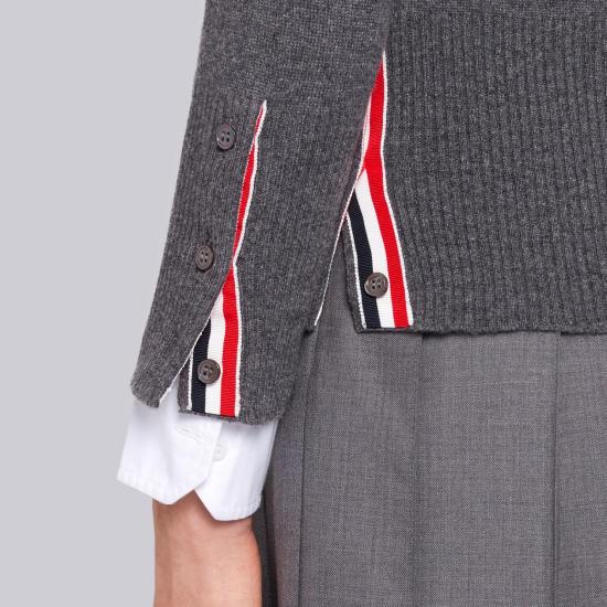 26FW 톰브라운 클래식 캐시미어 4바 브이넥 가디건 FKC001A 00011 035 MED GRAY DOM - THOM BROWNE
