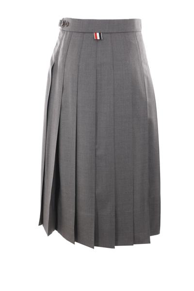 26SS 톰브라운 숏 스커트 FGC400V00626035 GRAY DOM - THOM BROWNE