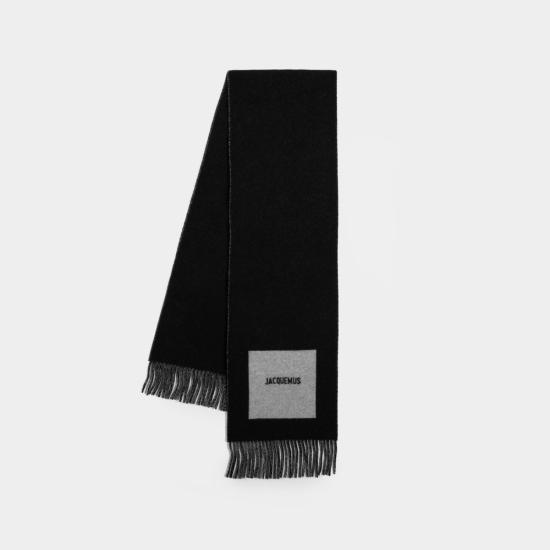 자크뮈스 롱드 카레 스카프 246AC687 5202 090 BLACK DOM