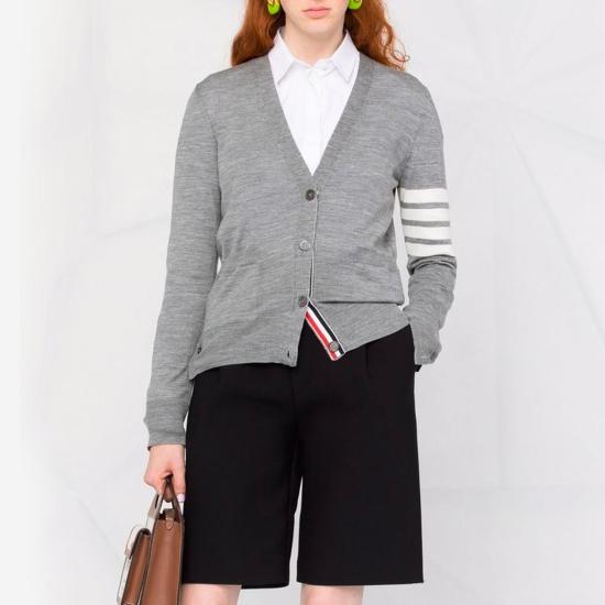 26SS 톰브라운 파인 메리노 울 4바 릴렉스 핏 가디건 FKC334A Y1014 055 LGRAY DOM - THOM BROWNE