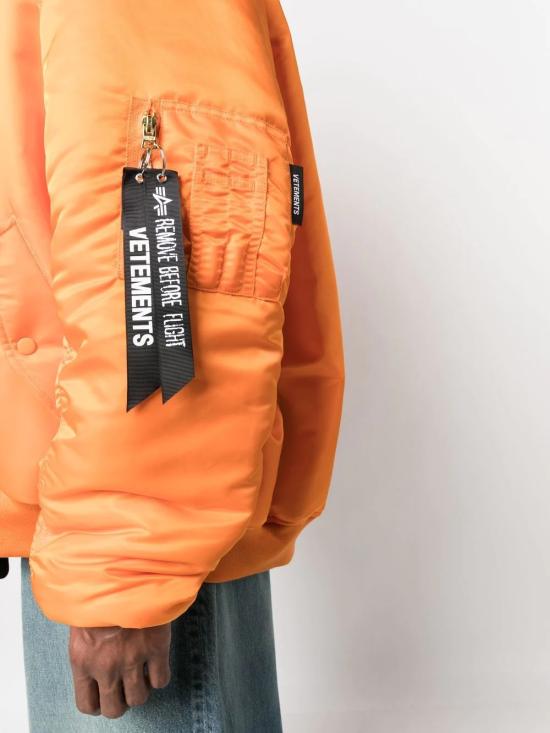  베트멍 자켓 UE63JA121OORANGE DOM - VETEMENTS