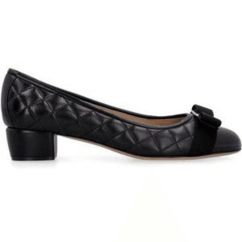 26SS 살바토레 페라가모 힐/펌프스 01M832 0672114 BLACK DOM