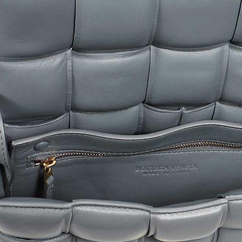  보테가베네타 패딩 레더 카세트백 591970 VCQR1 1233 - BOTTEGA VENETA
