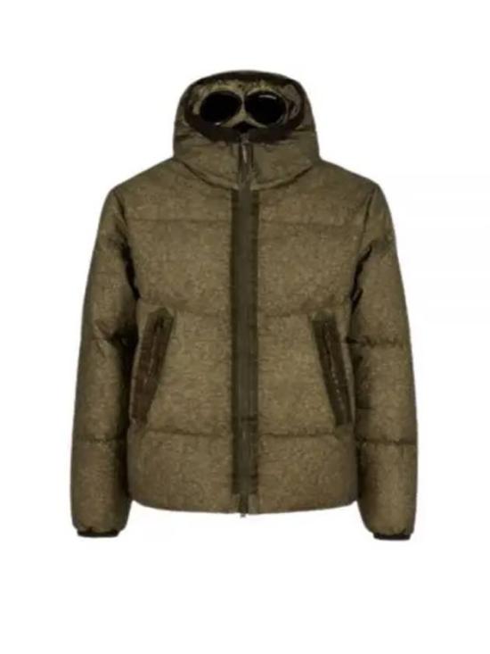  씨피 컴퍼니 숏패딩 15CMOW221A006022G683 IVY GREEN DOM