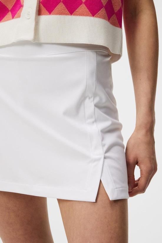  제이린드버그 숏 스커트 GWSD093500000 WHITE DOM - J LINDEBERG