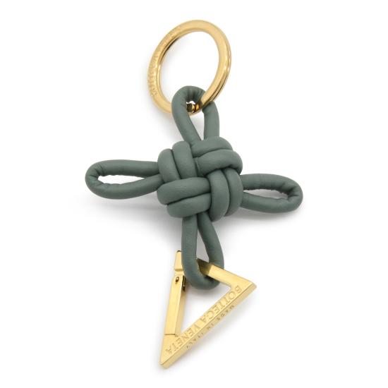  보테가베네타 Double Knot 더블 노트 트라이앵글 나파 가죽 키링  619100V00503198 DOM