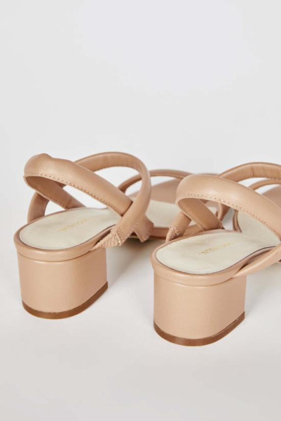  인텐셔널리 블랭크 샌들 "의도적으로." 키미힐 블랙 - INTENTIONALLY BLANK