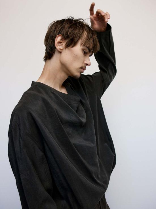  르메르 긴팔 티셔츠 드라이실크 라이트 바레즈 다크 에스프레소 - LEMAIRE