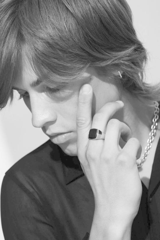  톰우드 반지 쿠션링 실버/블랙 오닉스 - TOM WOOD