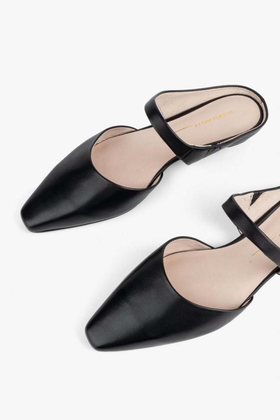  인텐셔널리 블랭크 뮬/슬리퍼 "의도적으로." 루르드 슬립온 뮬 클레이/블랙/크림 - INTENTIONALLY BLANK