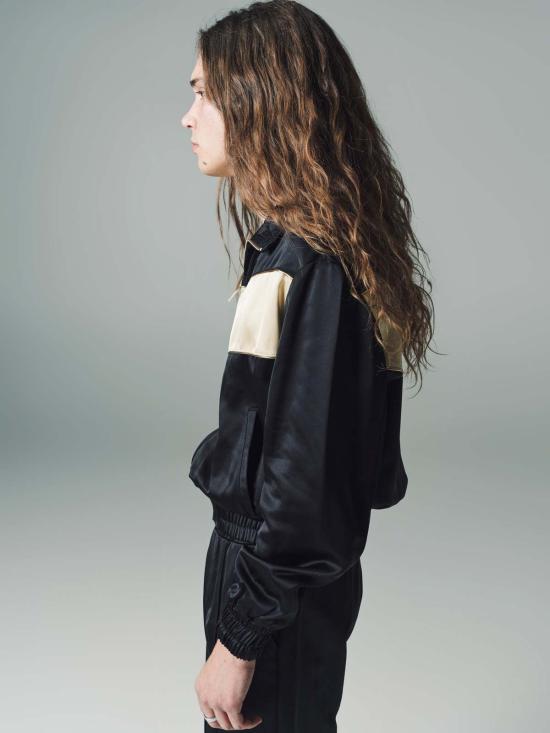  어니스트 더블유 베이커 봄버 자켓 어니스트 W. 베이커 비스코스 트랙 탑 블랙/골드 - ERNEST W. BAKER