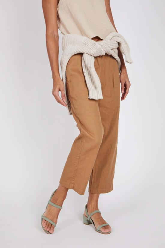  인텐셔널리 블랭크 샌들 "의도적으로." 키미 스웨이드 힐 세이지/토니