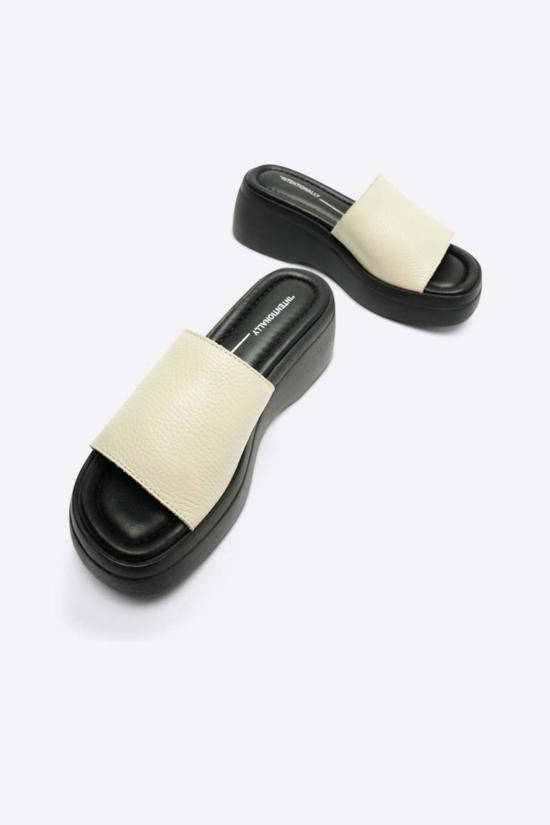  인텐셔널리 블랭크 뮬/슬리퍼 "의도적으로." 에섹스 웨지 - INTENTIONALLY BLANK