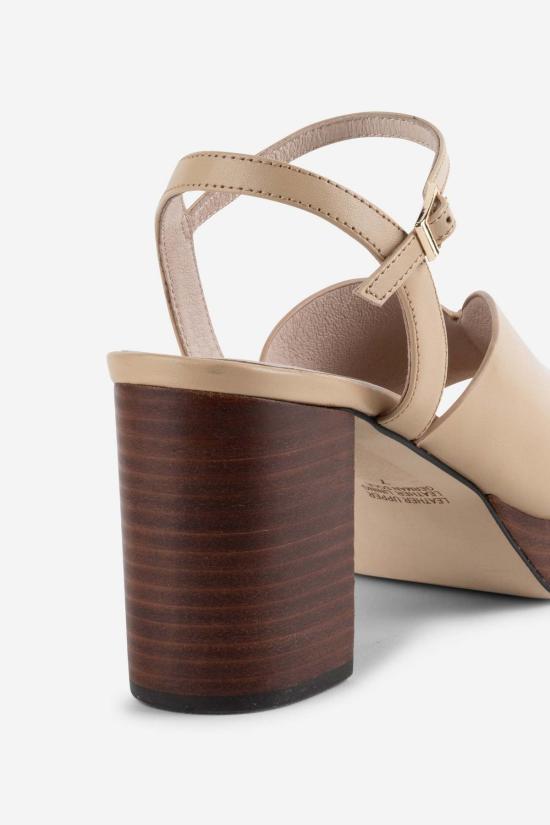  인텐셔널리 블랭크 샌들 "의도적으로." 취리히 스택드 우드 플랫폼 힐 오트밀크/블랙 - INTENTIONALLY BLANK