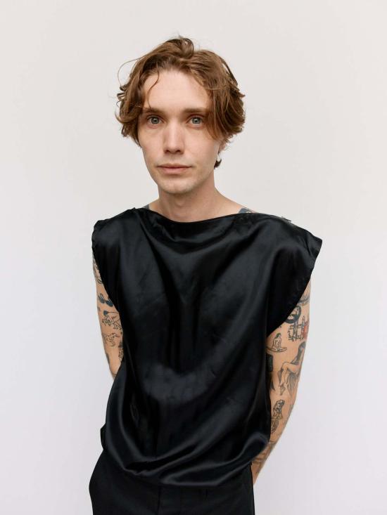  MM6 메종마르지엘라 블라우스 Mm6 메종 마르지엘라 지퍼 슬리브리스  블랙 - MM6 MAISON MARGIELA