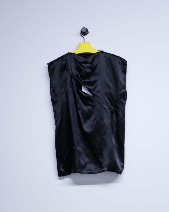  MM6 메종마르지엘라 블라우스 Mm6 메종 마르지엘라 지퍼 슬리브리스  블랙 - MM6 MAISON MARGIELA