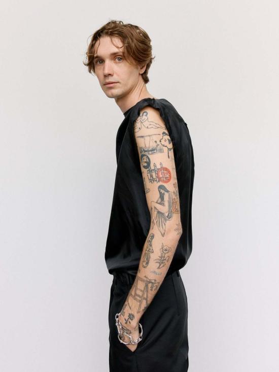  MM6 메종마르지엘라 블라우스 Mm6 메종 마르지엘라 지퍼 슬리브리스  블랙 - MM6 MAISON MARGIELA