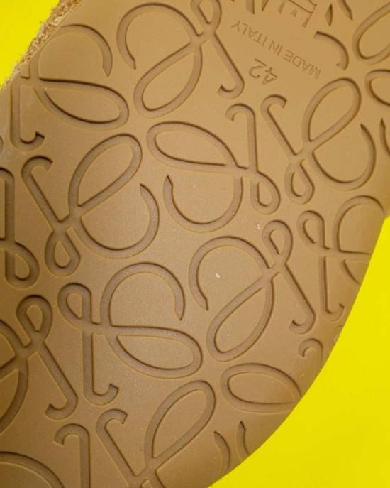  로에베 샌들 브러시드 스웨이드 라고  탄 - LOEWE