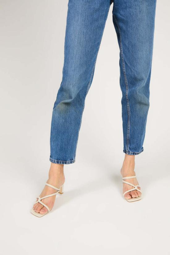  인텐셔널리 블랭크 샌들 "의도적으로." 윌로우 힐  블랙/크림