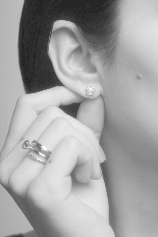  몬도 몬도 이어링 Mondo Mondo 미니 솔레이 스터드 스털링 실버 - MONDO MONDO