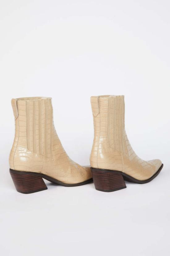  인텐셔널리 블랭크 부츠 "의도적으로." 힐러리 크록 힐  애플/오하이 - INTENTIONALLY BLANK